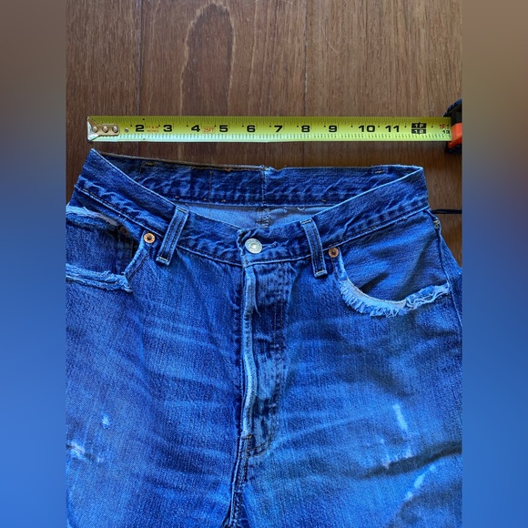 Vintage Levi’s button up heavily worn out 24 waist  cropped fit cheeky! - Picture 7 of 13